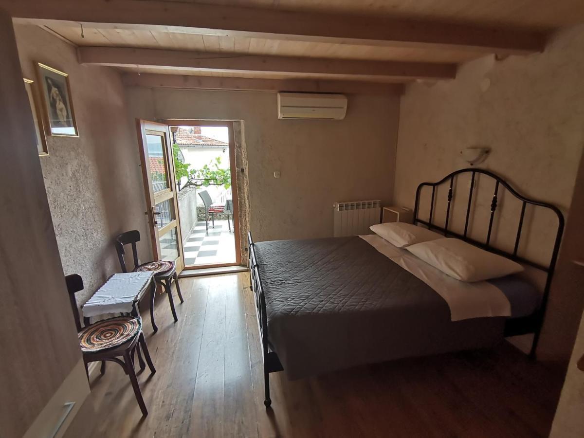 Apartmani Puric Malinska Exterior photo