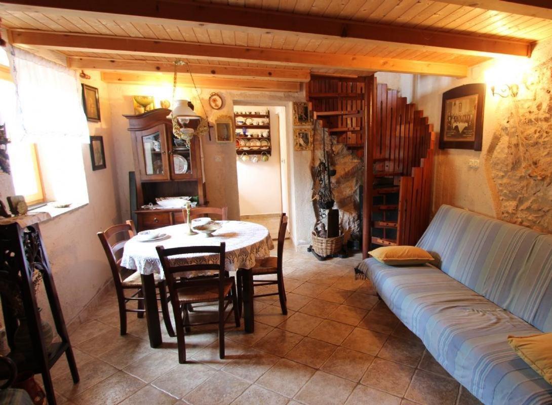 Apartmani Puric Malinska Exterior photo